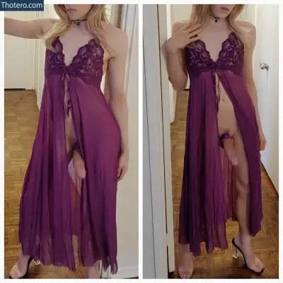 Summerhorrorparty - a close up of a woman in a purple dress with a slit